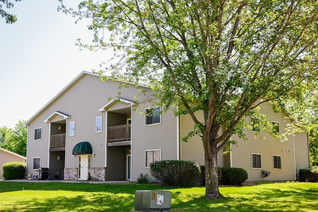 Primary Photo - River Trail 901