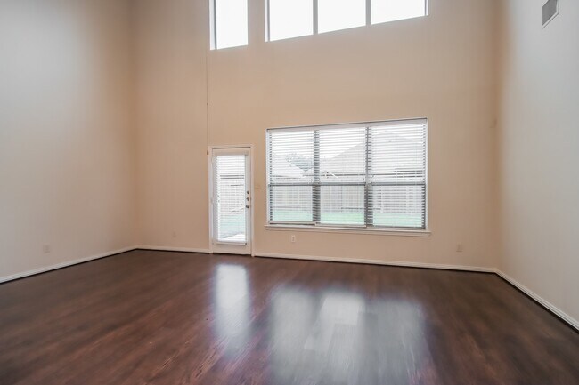 Building Photo - 21324 Kings Guild Ln