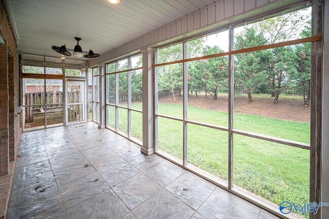 Building Photo - 26105 Apple Orchard Ln