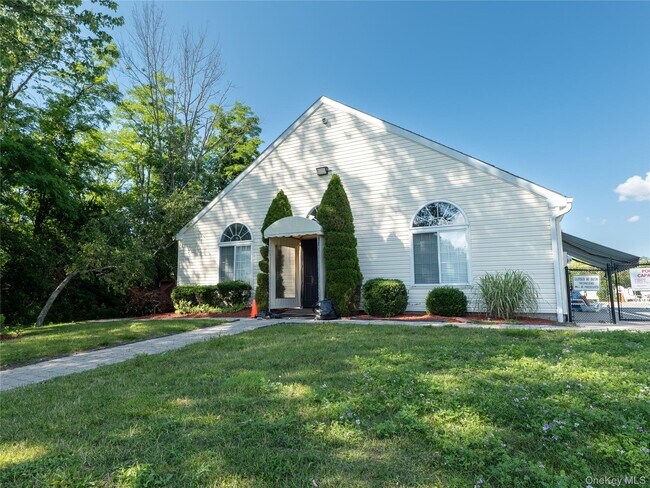 Building Photo - 402 Mountain Laurel Dr