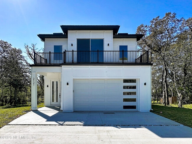 Building Photo - 2121 Broadwater Dr