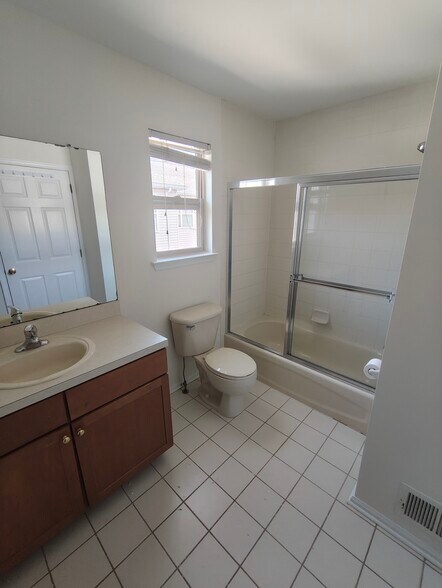 Building Photo - 468 Great Beds Ct