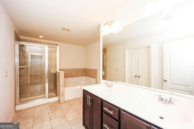 Building Photo - 7638 Bucknell Terrace