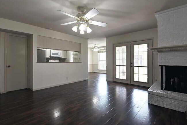 Building Photo - 2012 Court Pl