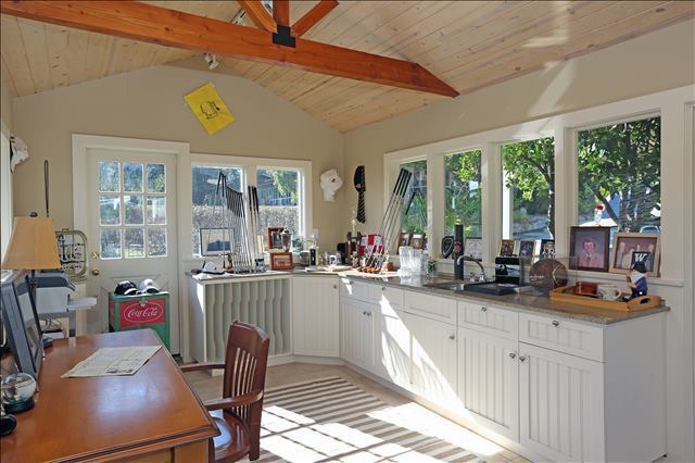 Building Photo - Coming Soon! La Canada Flintridge Contempo...