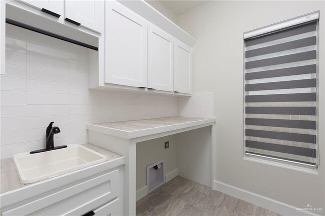 Building Photo - 37 N 24th St