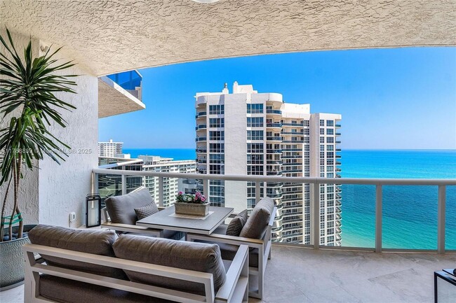 Building Photo - 3100 N Ocean Blvd