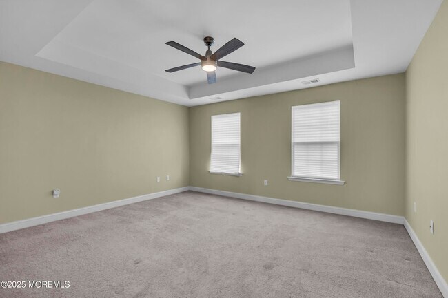 Building Photo - 12 Wintergreen Ct