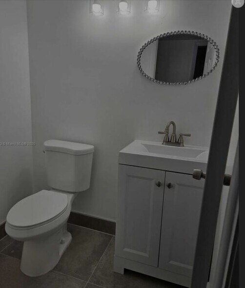 Building Photo - 404 NW 68th Ave