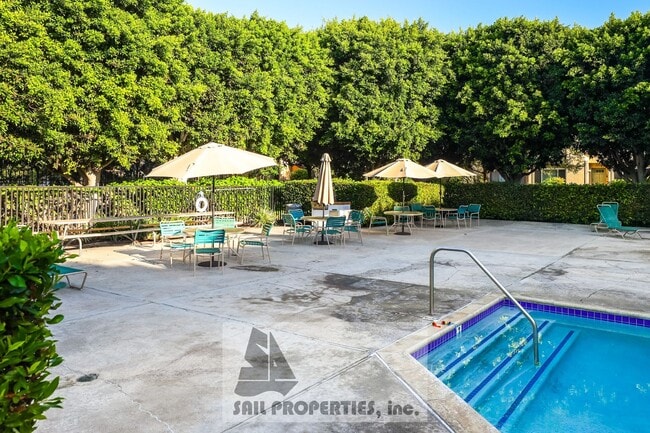 Building Photo - 10793 Onyx Ct