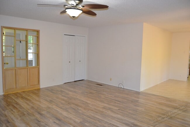 Building Photo - Cortez Golf Area | Home | Unfurnished