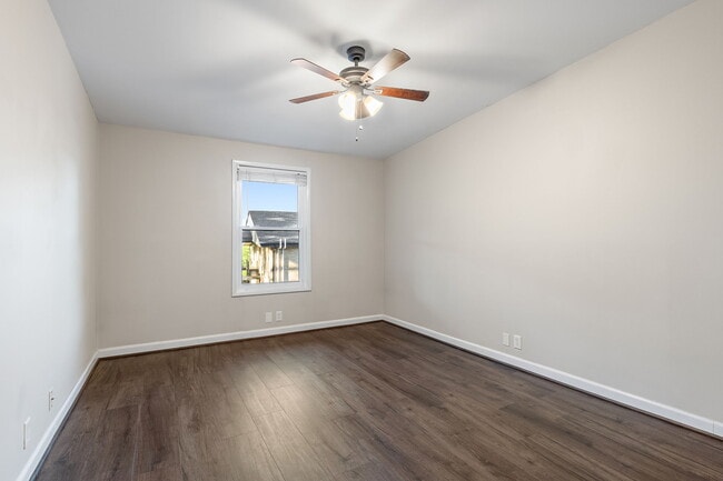 Building Photo - 4425 Westlawn Dr