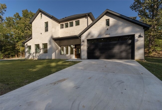 Building Photo - 3964 Hogan Dr