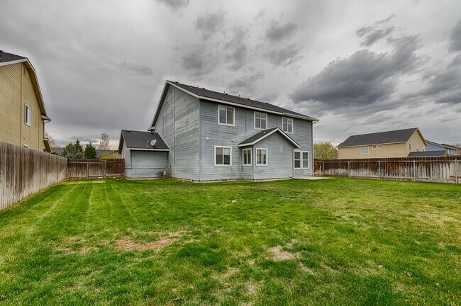 Building Photo - Beautiful home located in sought after Sundance Subdivision
