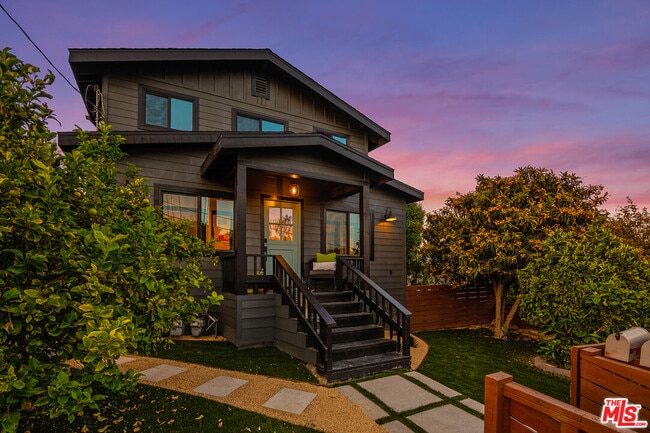 Building Photo - 2217 Scott Ave