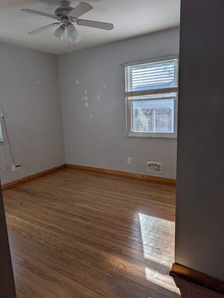 Building Photo - 5243 Conklin Dr