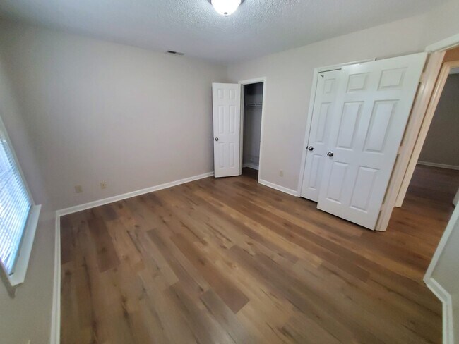 Building Photo - 6407 Thistle Ln NW