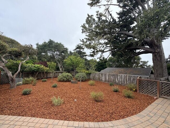Building Photo - Conveniently Located in Pacific Grove – Lovely 2 Bedroom, 2 Bathroom Cottage-Style Home