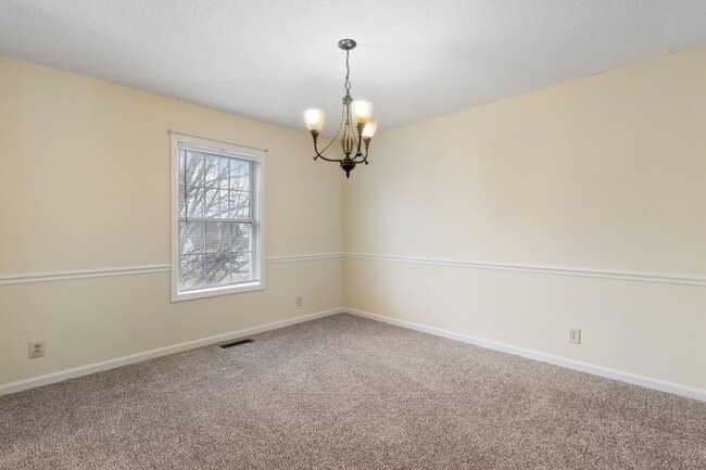 Building Photo - 1037 Persimmon Ct