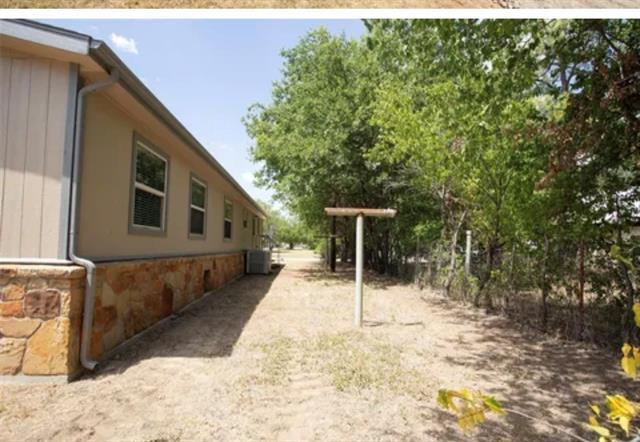 Building Photo - 128 Burkhalter St