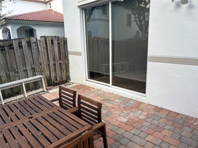 Building Photo - 8108 NW 108th Ct