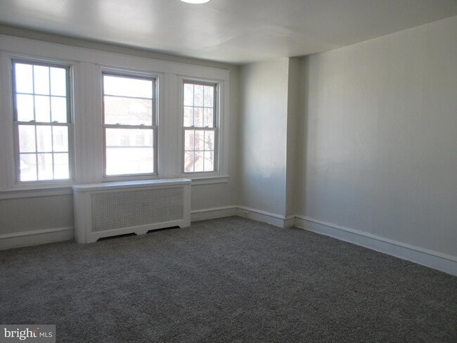 Building Photo - 4123-4100 Tyson Ave