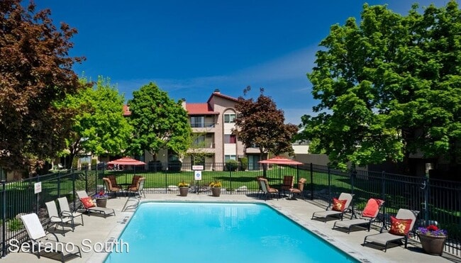 Primary Photo - 212 E Wedgewood Ave