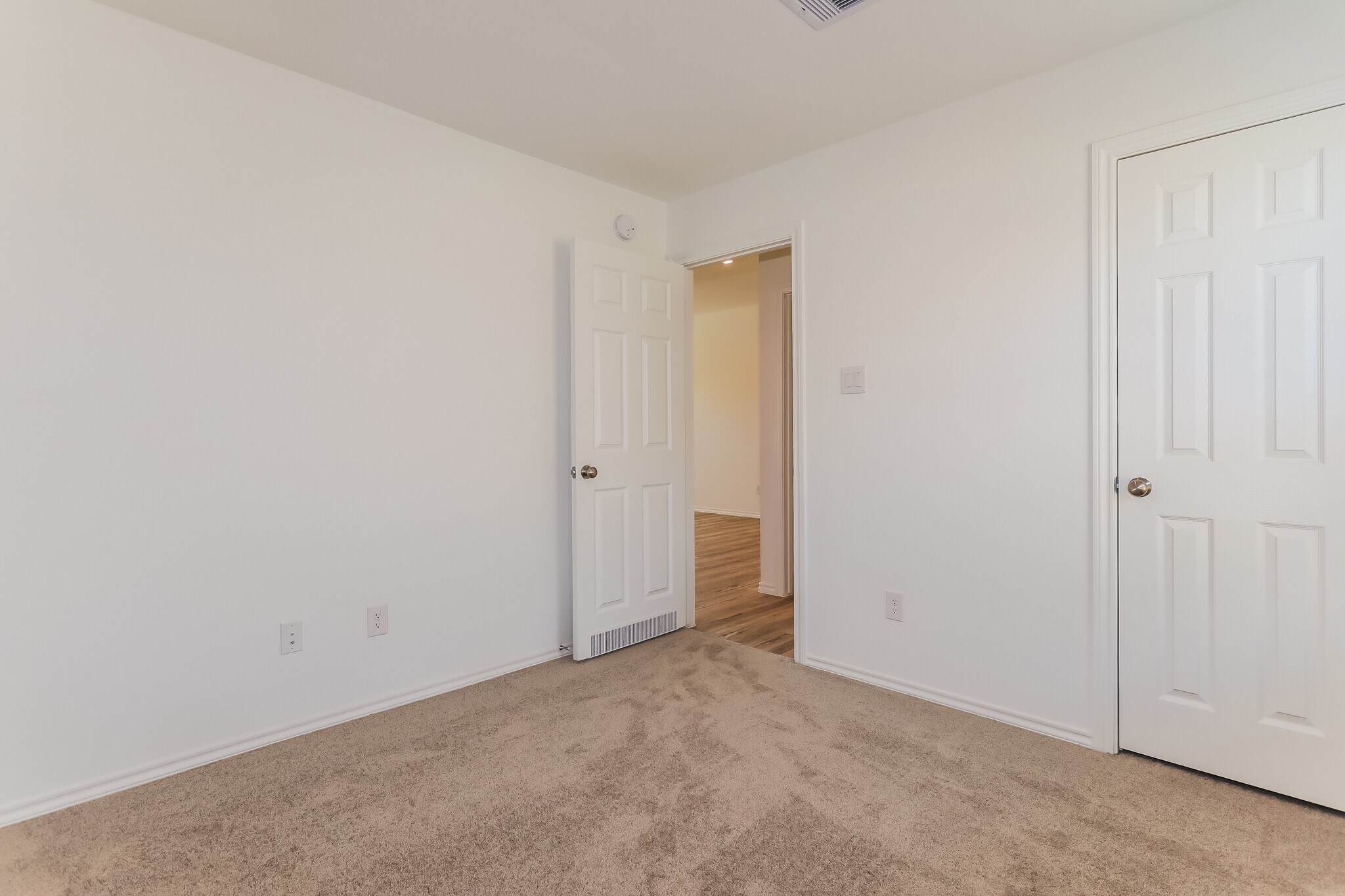 Building Photo - 11127 N Lake Mist Ln
