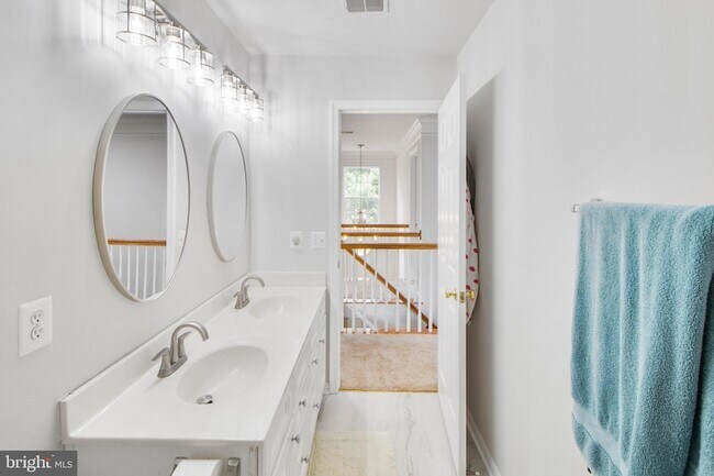 Building Photo - 115 Richard Dr SE