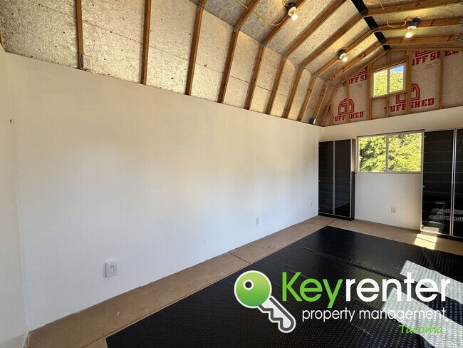 Building Photo - Remodeled 3-Bedroom Home in Steilacoom wit...