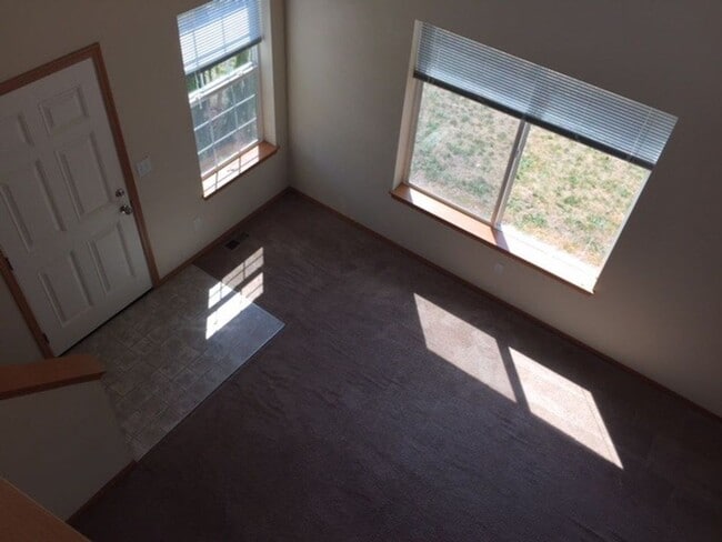 Building Photo - **$200 MOVE IN CREDIT if move in occurs pr...