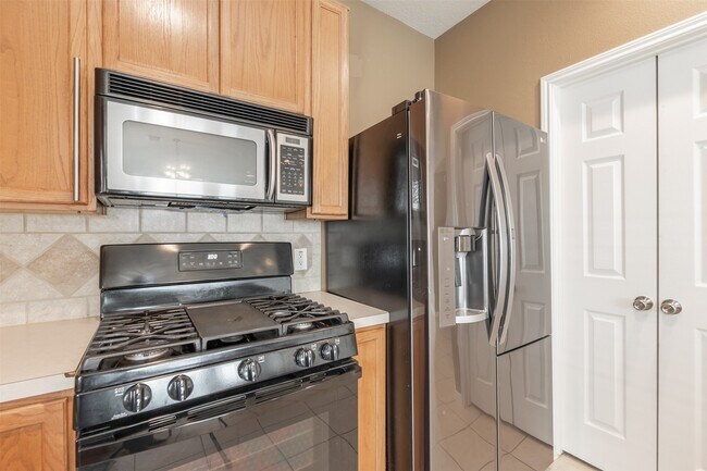 Building Photo - 16522 Grenada Falls Dr