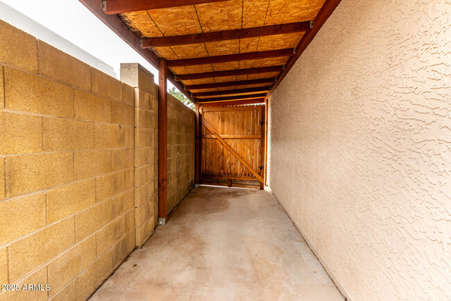 Building Photo - 421 E San Angelo Ave