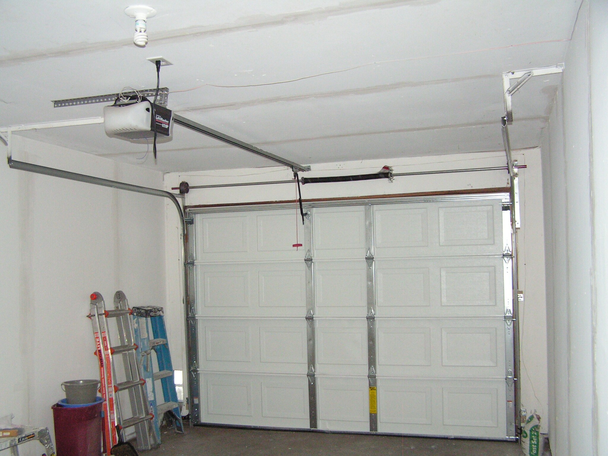 Garage - 2739 Wilson Ave