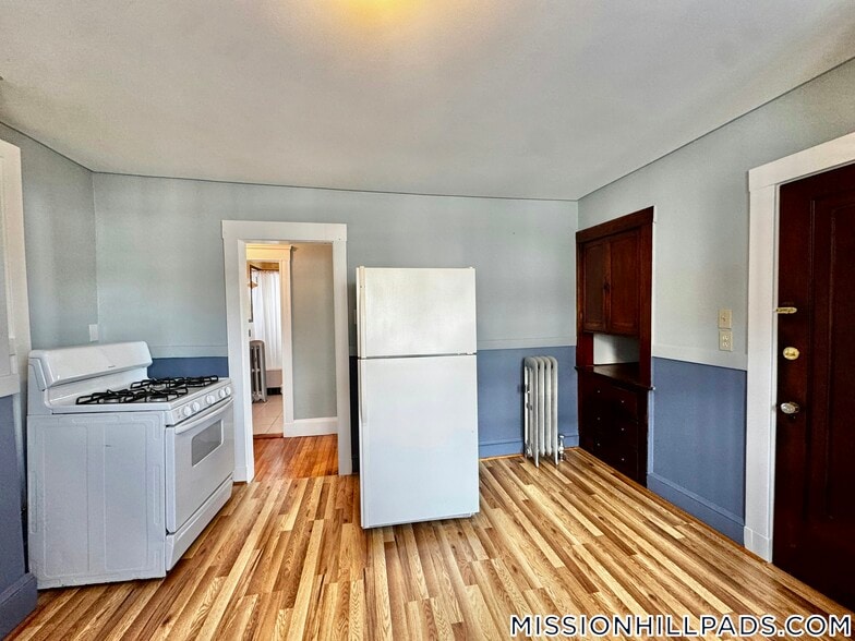 Building Photo - 155-157 Hillside St.