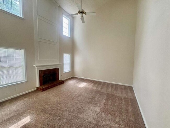 Building Photo - 540 Manor Glen Dr