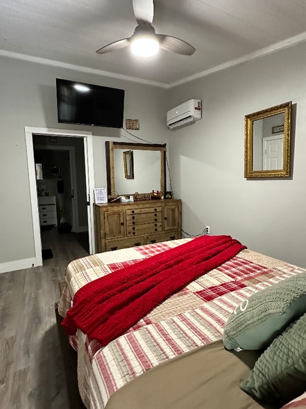 Building Photo - 344 TX-21