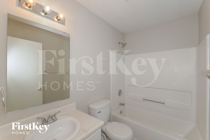Building Photo - 12684 Majestic Way