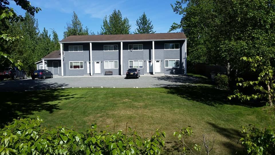 Front of building - 301 N Spruce Dr