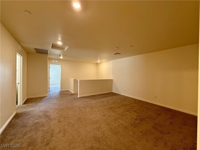 Building Photo - 460 Ylang Pl