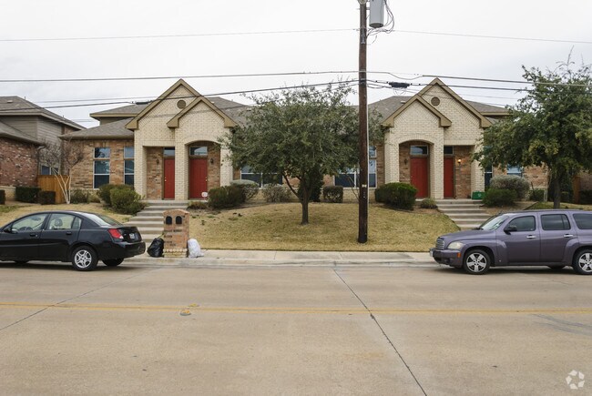Primary Photo - Kings Village Carriage Homes