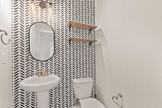 Building Photo - **Beautiful Wendell Home 3/2.5 W/ Fenced in Yard**