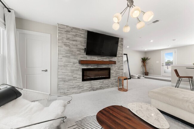 Building Photo - Welcome to your dream townhome - Spacious ...