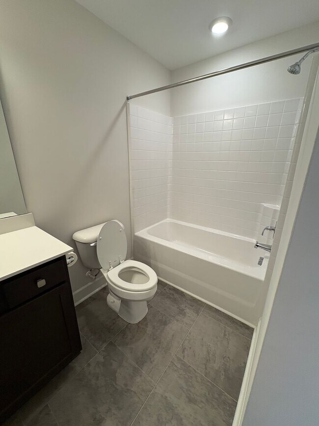 Building Photo - 3 Bedroom 2.5 Bath Townhome is the Madison Park area!!! $500 off the 1st Full Month's Rent!!!