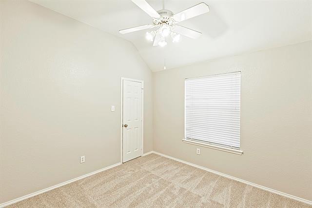 Building Photo - 2405 Hopkins Dr