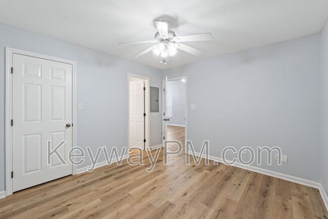 Building Photo - 1512 Abby Way
