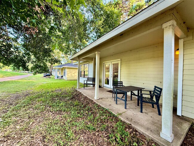 Building Photo - 3487 Balboa Cir