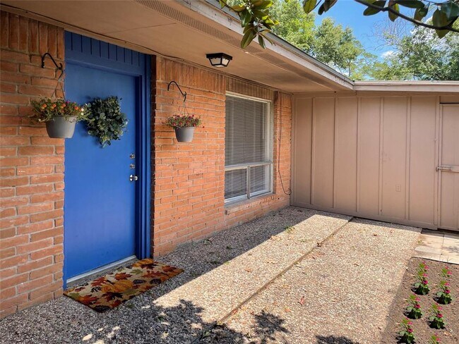 Building Photo - 1529 Wirt Rd