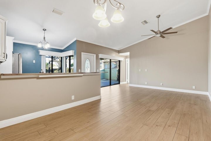 Building Photo - 5694 Northpointe Ln