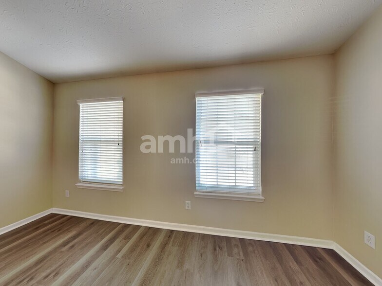 Building Photo - 11795 Langham Crescent Ct